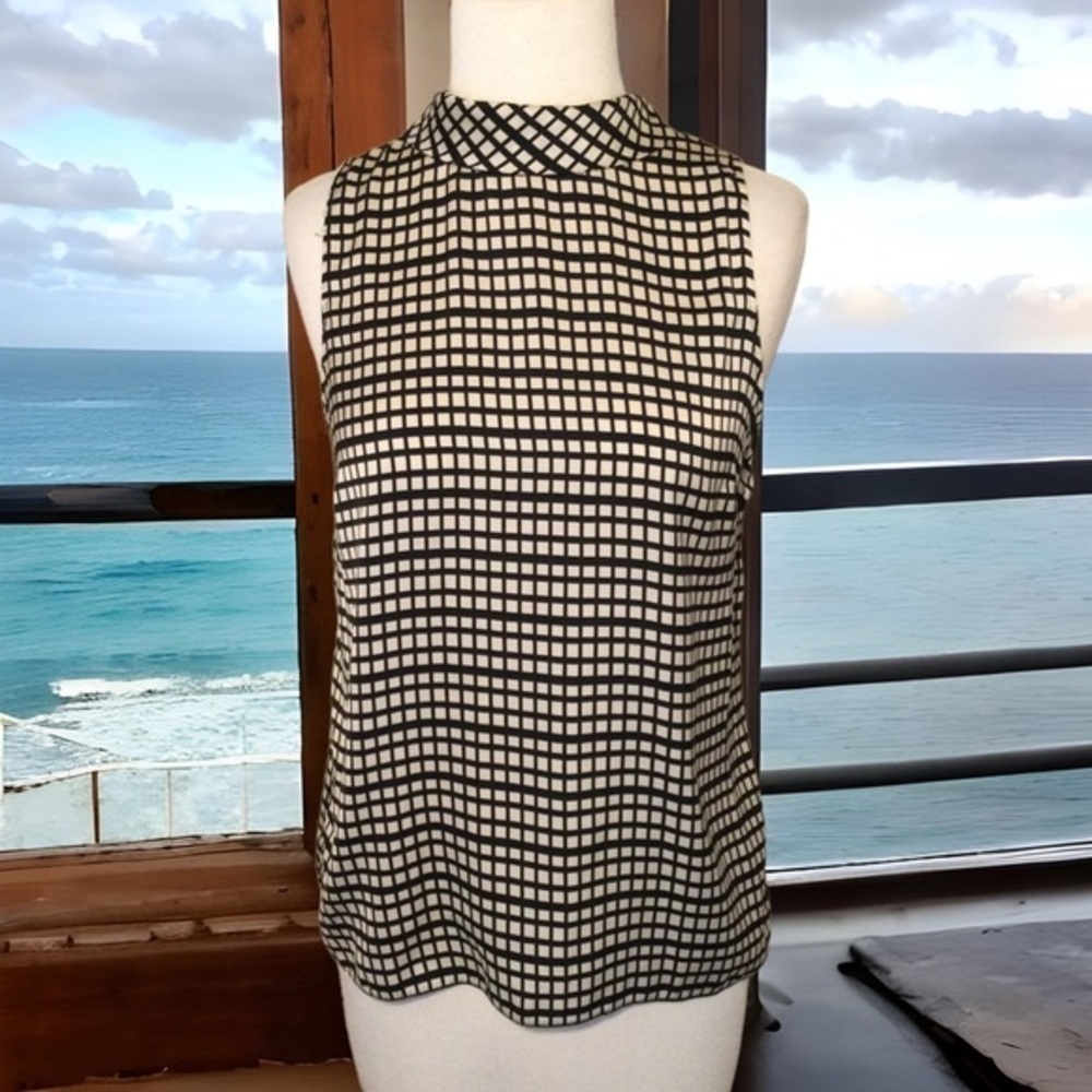 Dorothy Perkins Sleeveless Black Ivory‎  Button Back Blouse 4 NWOT